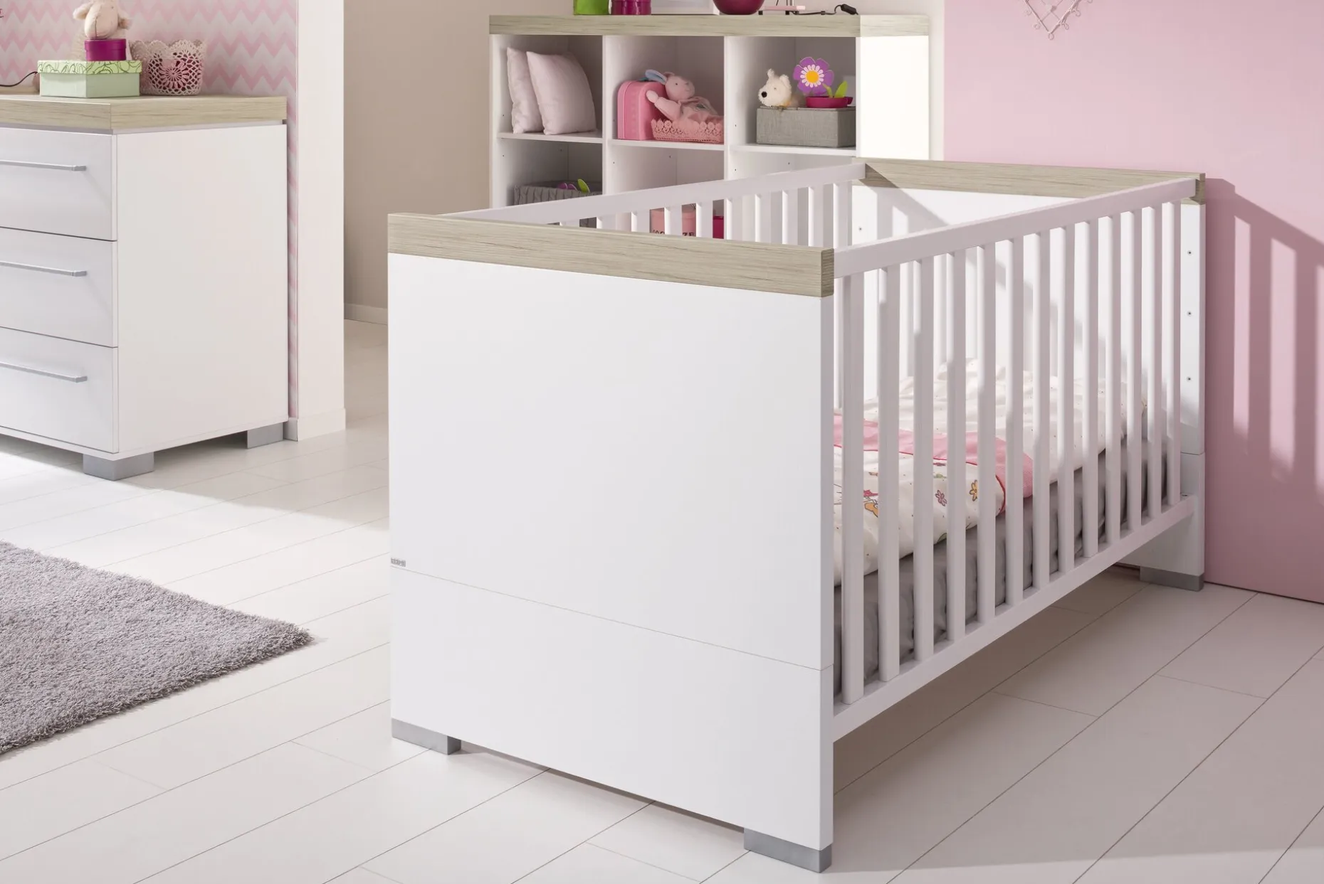 Babybett, Kira