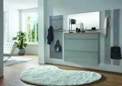 Garderobenpaneel, Vortina