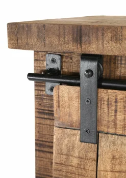Highboard, Kamerun