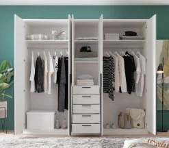 Kleiderschrank, Arnis