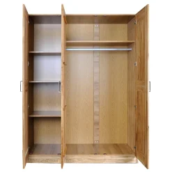 Schrank, Pia