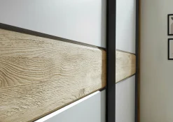 Schwebetürenschrank, Pesina