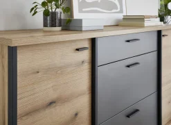 Sideboard, Melo