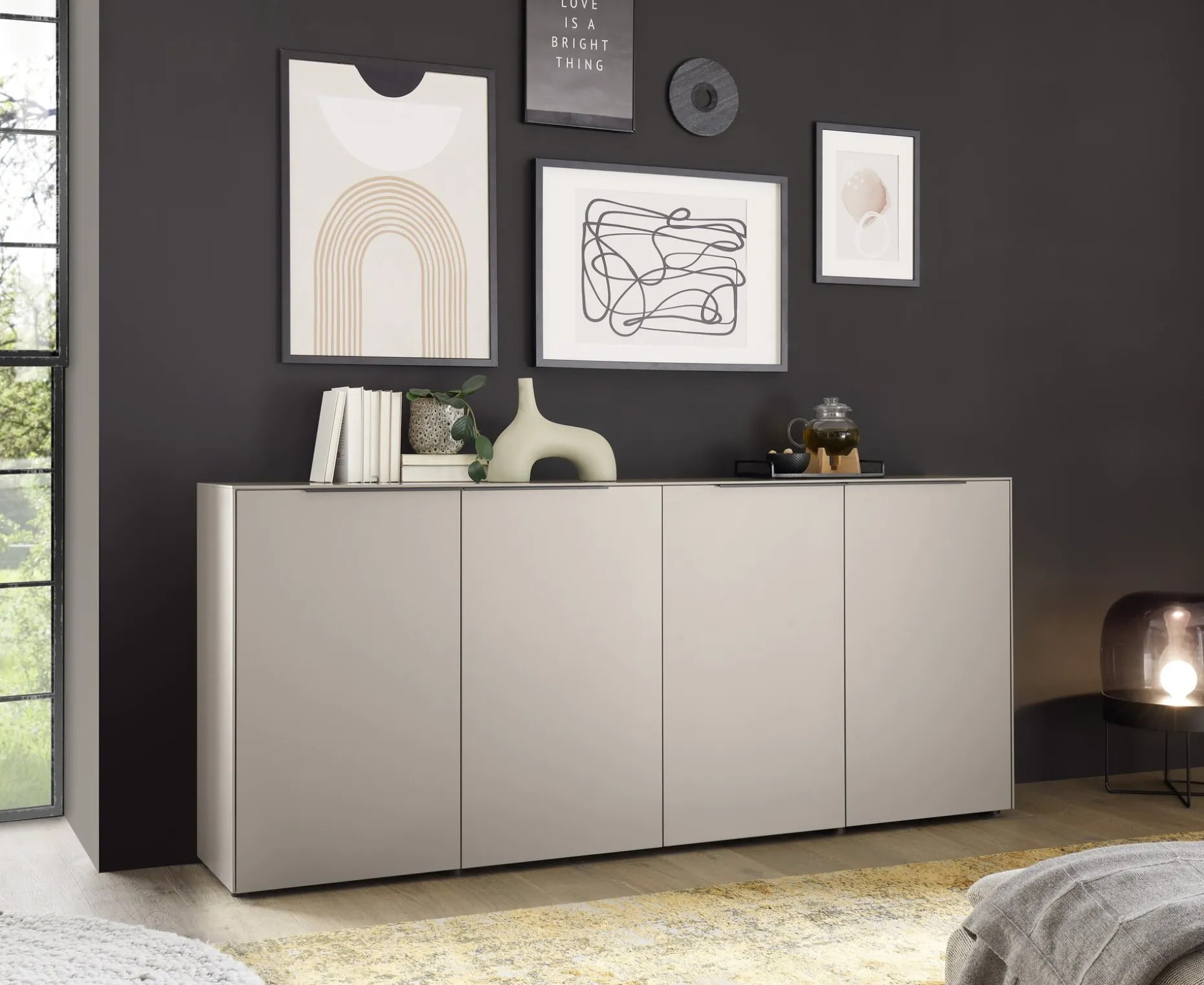 Sideboard, Rosso