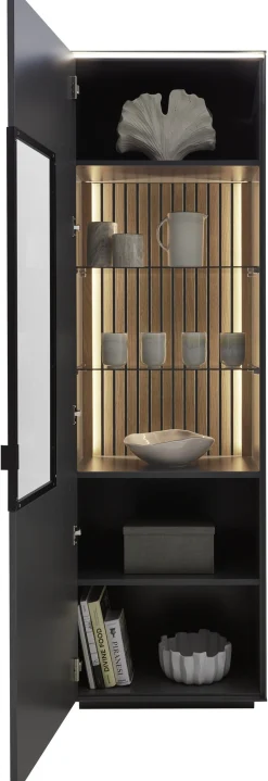 Vitrine, Riani