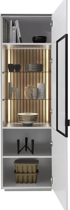 Vitrine, Riani