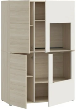 Vitrine R, Marco
